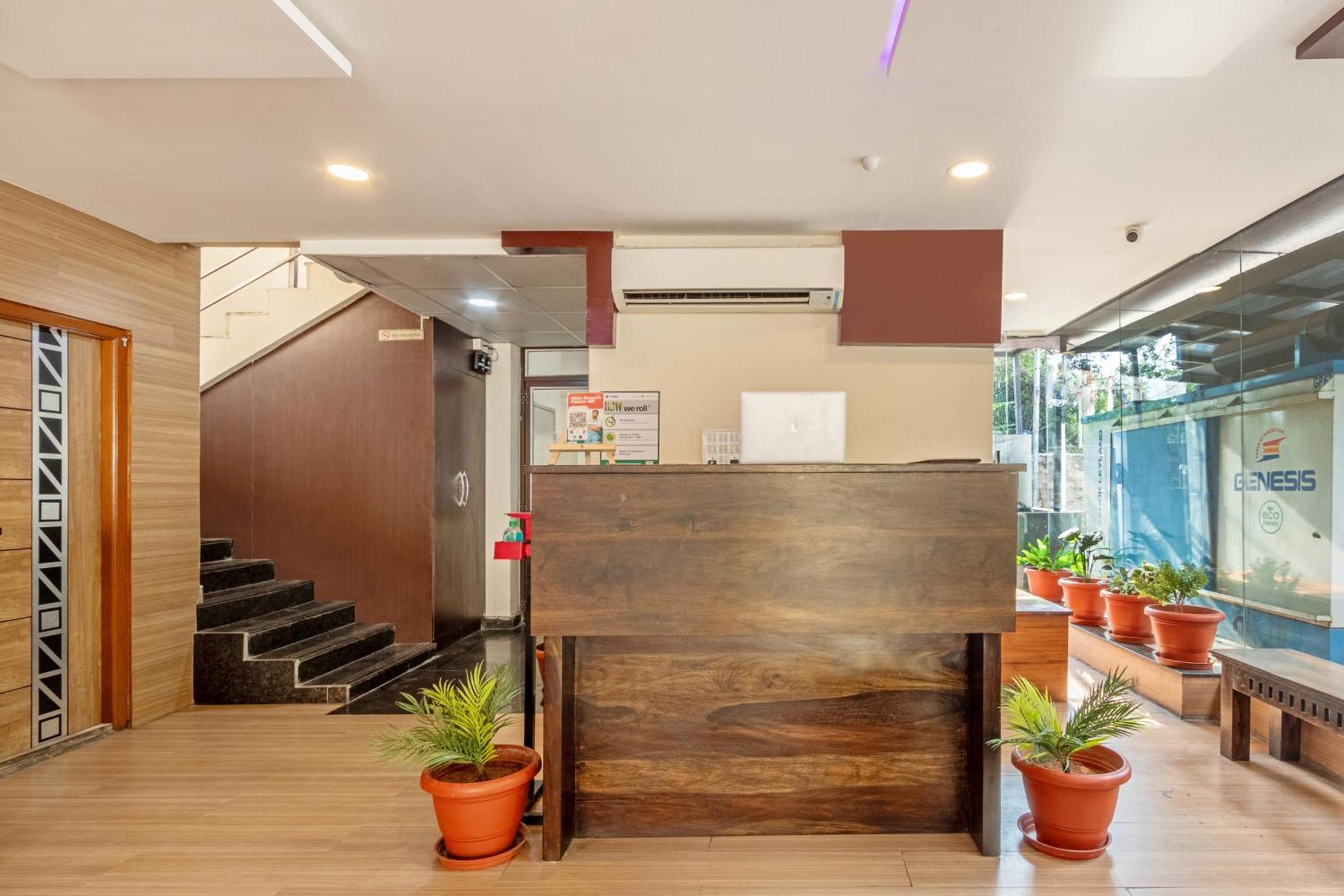 Hotel Treebo Purple Square Hyderabad Exterior foto