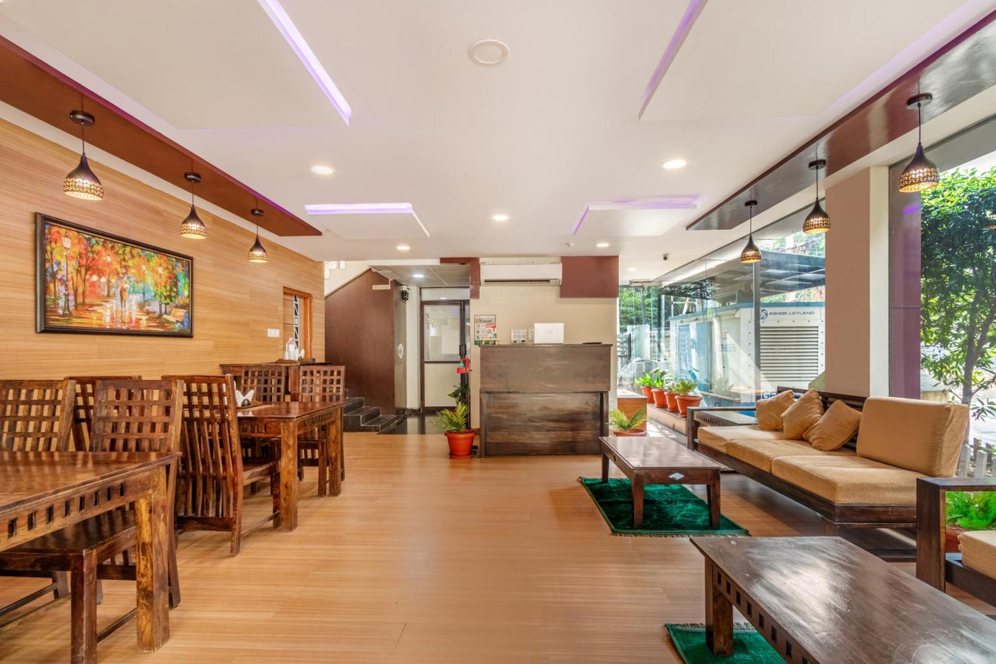 Hotel Treebo Purple Square Hyderabad Exterior foto
