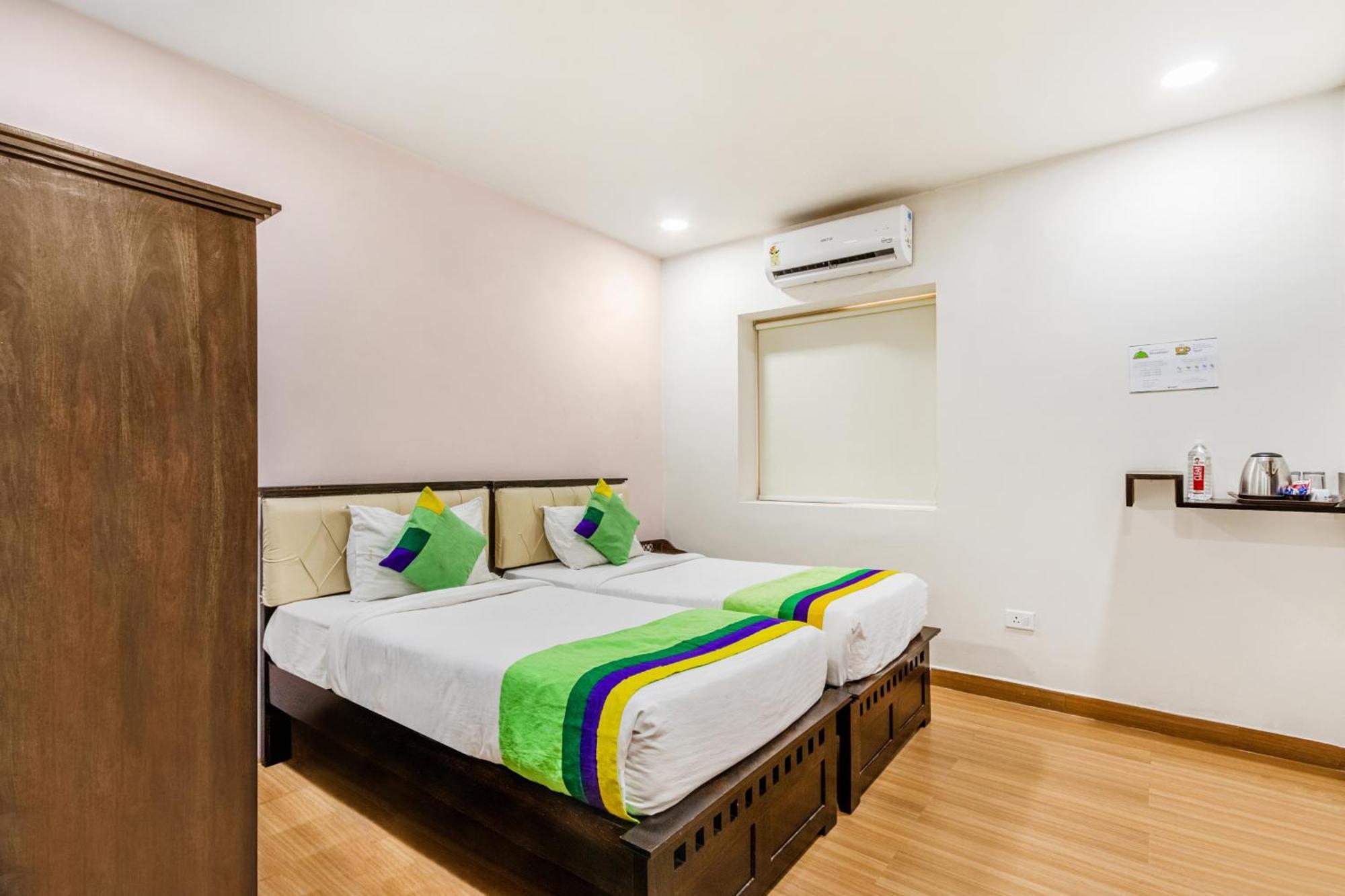 Hotel Treebo Purple Square Hyderabad Exterior foto
