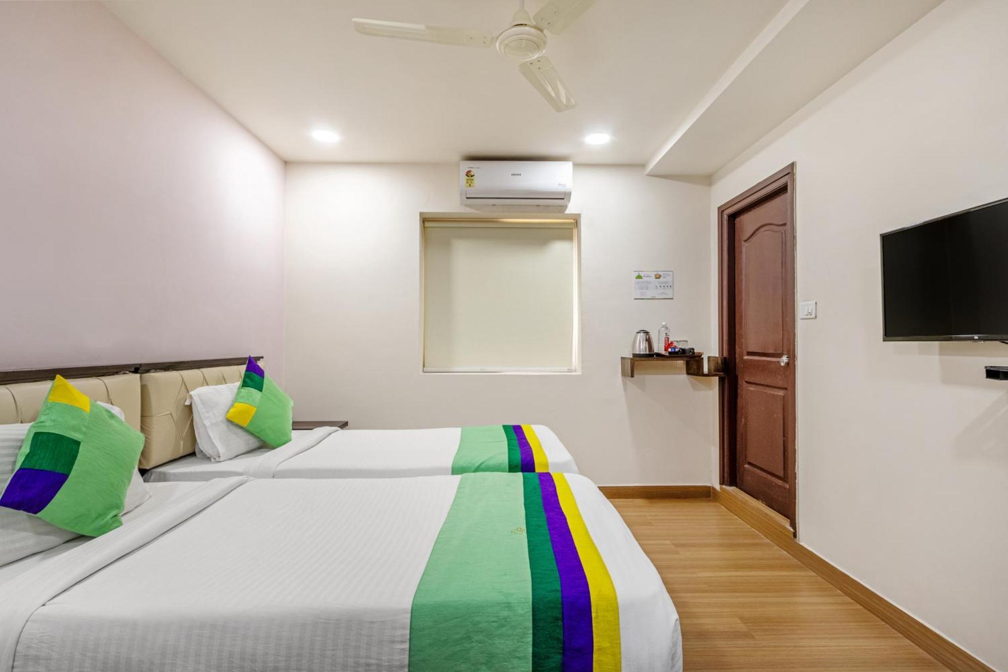 Hotel Treebo Purple Square Hyderabad Exterior foto