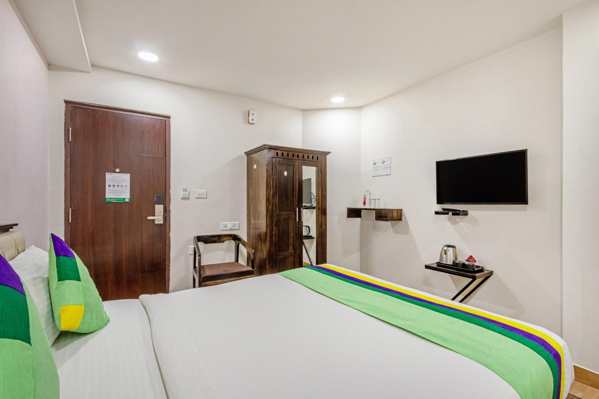 Hotel Treebo Purple Square Hyderabad Exterior foto
