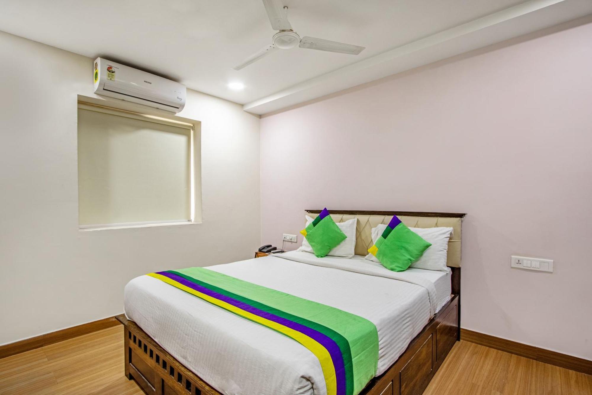 Hotel Treebo Purple Square Hyderabad Exterior foto
